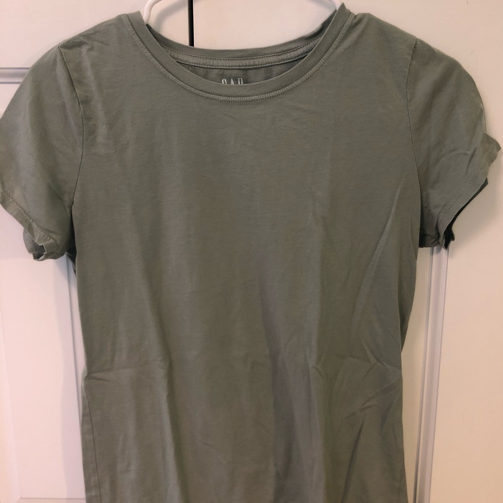 green t-shirt 💚